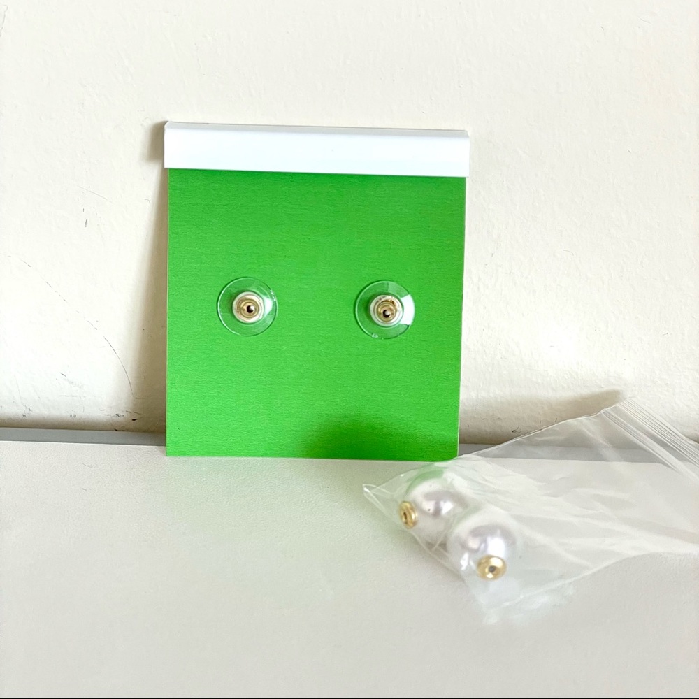 Kate Spade 2 in 1 Flower and Pearl Earrings 🌸 - Picture 4 of 11